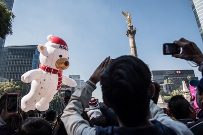 El Bolo Fest pasa por Avenida Paseo de la Reforma. (Foto: Cuartoscuro)