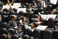 Morena ‘no sabe la de chambear más’: Rechaza reserva para que diputados trabajen 48 horas a la semana