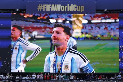 Lionel Messi llora en la final tras perder 1-0 contra España. (Foto: EFE)
