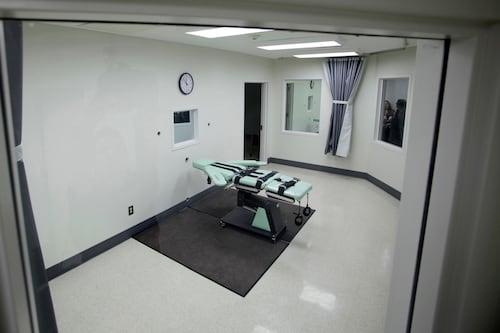 California suspende pena de muerte; busca derogarla