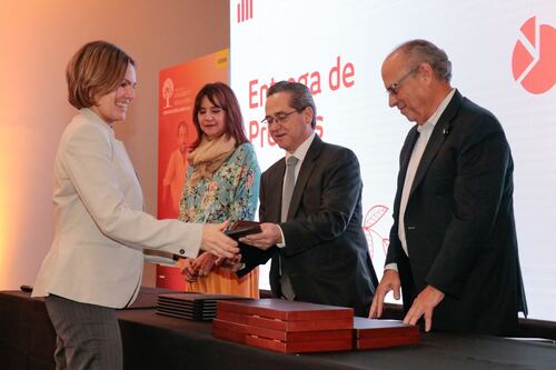 Premian estudio sobre la mujer en las empresas familiares