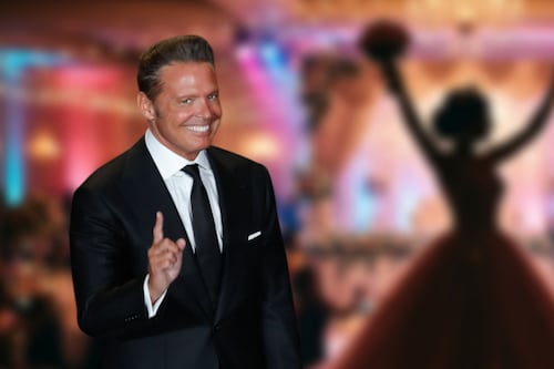 Así fueron los XV años de la hija de Salinas de Gortari en Los Pinos; Luis Miguel le cantó