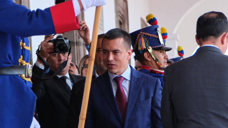 ‘Apagón’ en Ecuador y un supuesto ‘sabotaje’: ¿Por qué Daniel Noboa dejó a la gente sin luz?