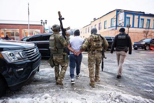 EU detiene a más de 70 mil migrantes en la ‘era Trump’, la cifra más alta de la historia