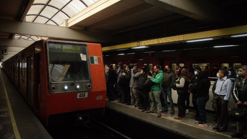 Metro CDMX: Trenes de Línea 3 tardan hasta 20 minutos en llegar, reportan usuarios