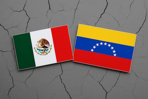 México y otros 5 países rechazan control petrolero de EU en Caracas