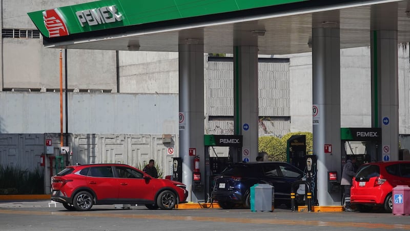 Sheinbaum y la IP alistan extensión de acuerdo para evitar ‘gasolinazos’; analizan incluir diésel