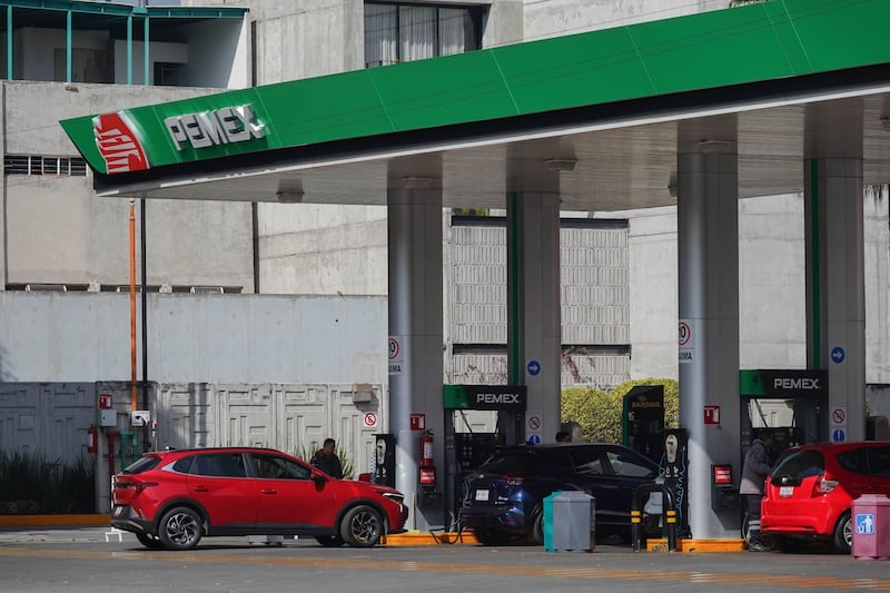 Sheinbaum y la IP alistan extensión de acuerdo para evitar ‘gasolinazos’; analizan incluir diésel