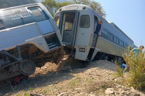 Tren Interoceánico ‘no aprende’: Vagón de carga se descarrila en misma zona de mortal accidente en Oaxaca