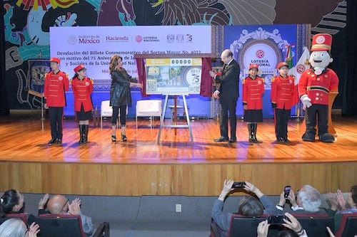 Presentan billete de Lotería que celebra legado y 75 años de la Facultad de Ciencias Políticas y Sociales de la UNAM
