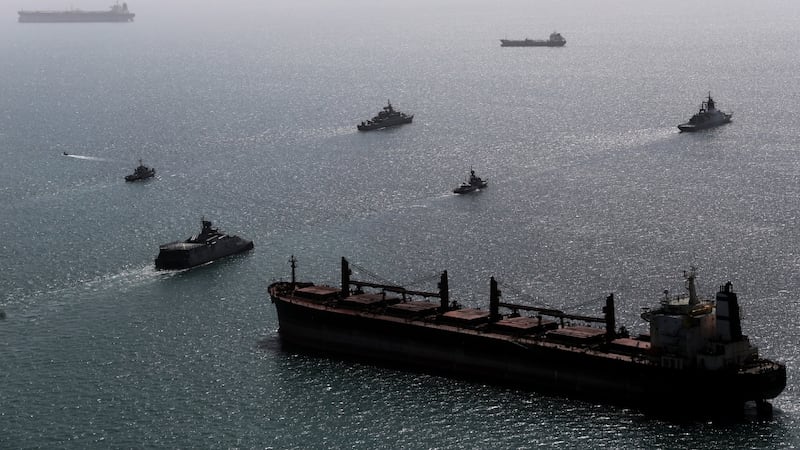 ¿Irán reabrió el Estrecho de Ormuz?