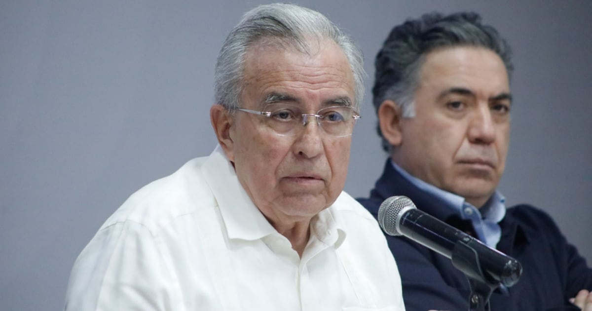 Comparecen ante la FGR Rubén Rocha Moya y otros funcionarios señalados por presuntos nexos con el narcotráfico