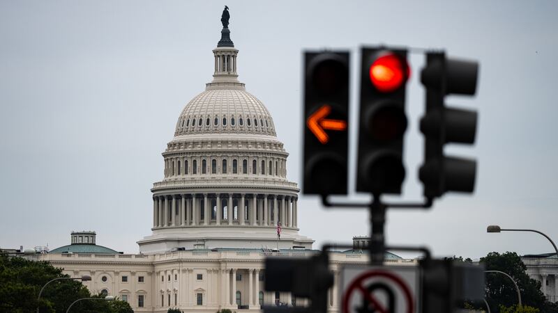 Se avecina un cierre de Gobierno de EU: Trump y demócratas se enfrentan en medio de amenazas de despidos