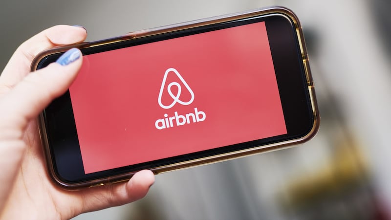 Muerte de estadounidenses en Airbnb: ‘Nuestra prioridad es apoyar a afectados’ dice la empresa