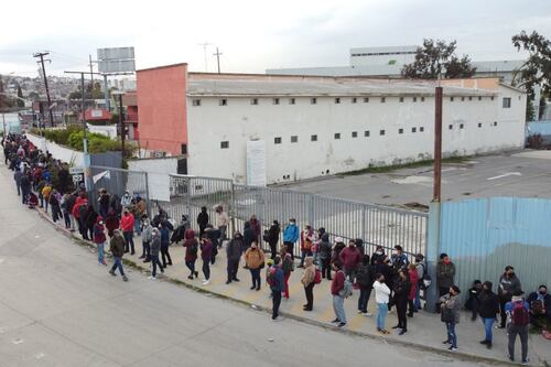 Secretaría el Trabajo e IMSS alistan plan ante patrones que rechazan el permiso COVID