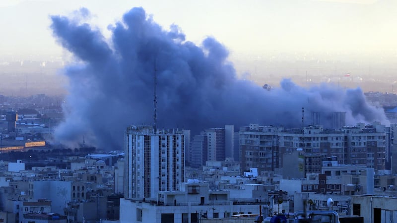 Israel bombardea a grupo de ‘expertos’ encargado de elegir al nuevo líder supremo de Irán