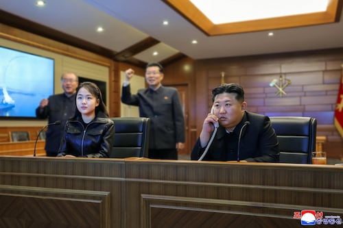 Kim Jong-un y su hija de 13 años supervisan nueva prueba de misiles en plena tensión con EU y Corea del Sur