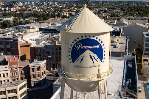 Paramount arranca ‘gira de permisos’: Pide a Unión Europea aprobar compra de Warner Bros.