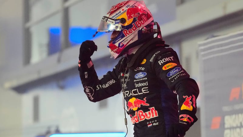 Tu-tu-du-du, Max Verstappen gana el GP de Singapur; Antonelli está a un paso del campeonato