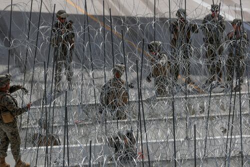 El Pentágono enviará 300 soldados adicionales a la frontera con México