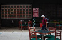 ‘This is fine’: AMLO advierte crisis económica en México para 2025; ‘Van a aguantar todo’