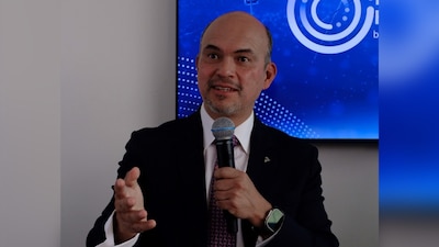 alt default