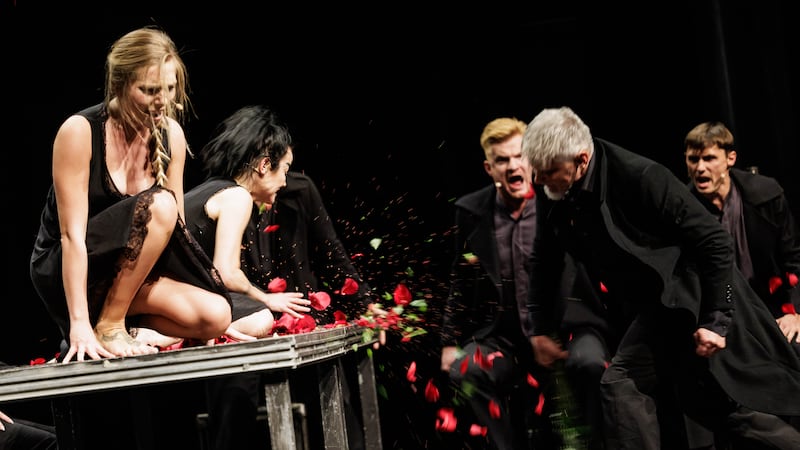 Festival Cultura UNAM: Obra de ‘Hamlet’ explora el otro lado del texto shakesperiano