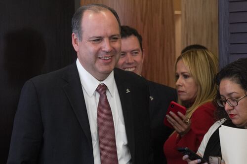 Coparmex sale en defensa de Larrea tras 'choque' con AMLO