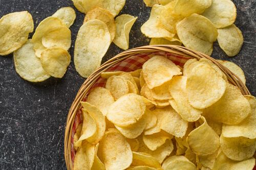 Estas marcas de 'papitas' tienen más grasa y sodio del que revelan: Profeco