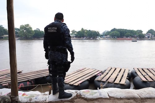 Chiapas investiga a policías que fueron grabados torturando a 2 detenidos: ‘Actúen de manera inmediata’