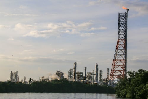 Pemex reporta nuevo conato de incendio en Dos Bocas; van tres incidentes similares en la refinería