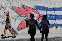 EU sanciona a empresas de Cuba que son clave para la economía de la isla