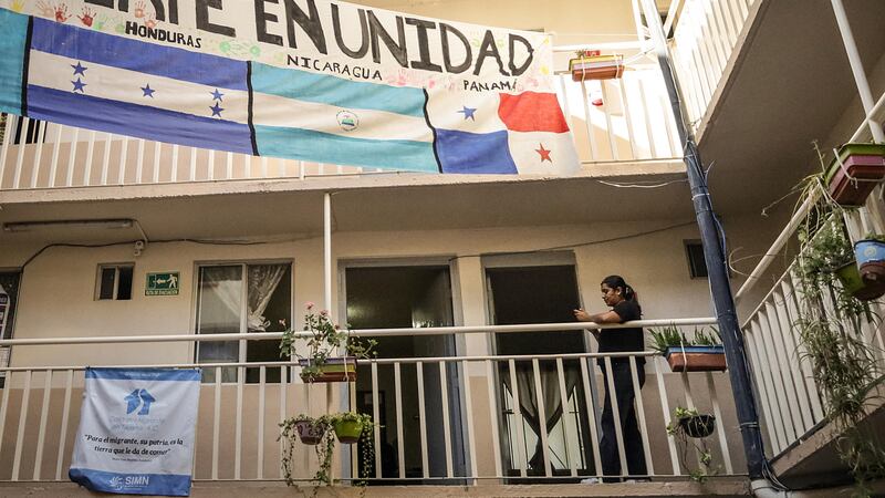 ‘Muchos niños y familias’: Cura de Casa del Migrante narra cómo ha cambiado el flujo migratorio
