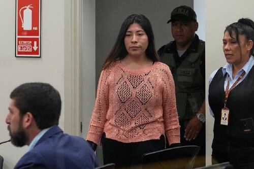 Sin salida de Perú: Juez ordena captura internacional contra Betssy Chávez asilada en embajada de México