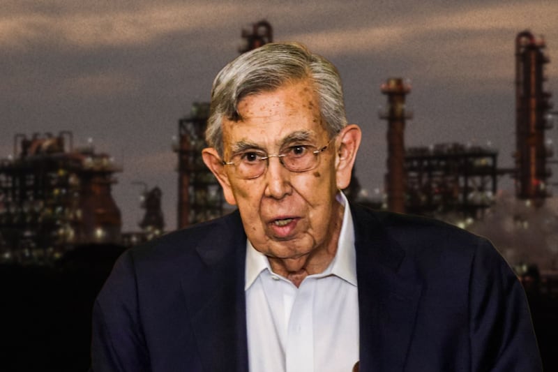 Cuauhtémoc Cárdenas ‘regaña’ a Pemex: Señala fallas en almacenamiento de coque y quema de gas