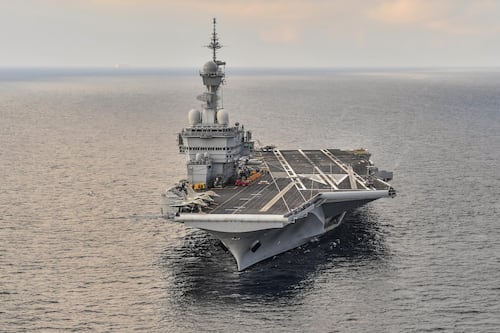 Guerra en Irán: Macron advierte que escoltará a barcos de petróleo que naveguen por el Estrecho de Ormuz