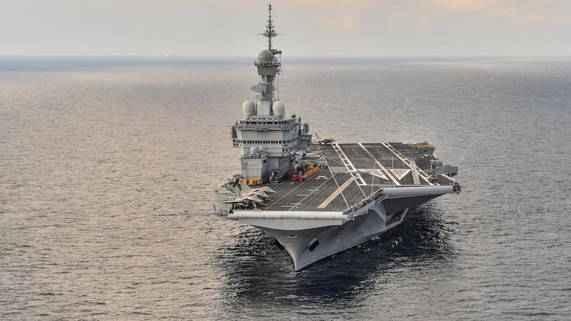 Guerrá en Irán: Macron advierte que escoltará a barcos de petróleo que naveguen por el Estrecho de Ormuz