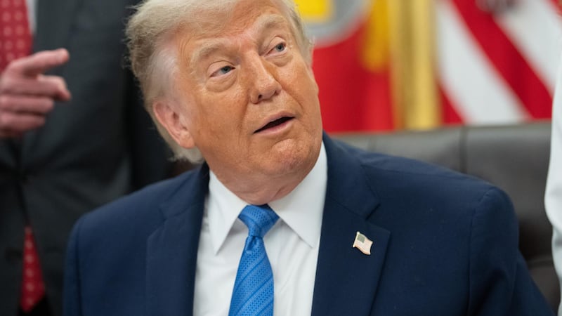 Estados Unidos reembolsa 22 mil millones de dólares de aranceles de Trump, compensando ingresos aduaneros