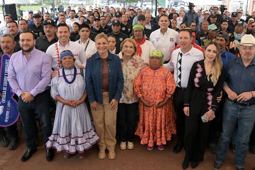 Maru Campos refuerza seguridad en la región de Guachochi con entrega de patrullas y equipamiento policial