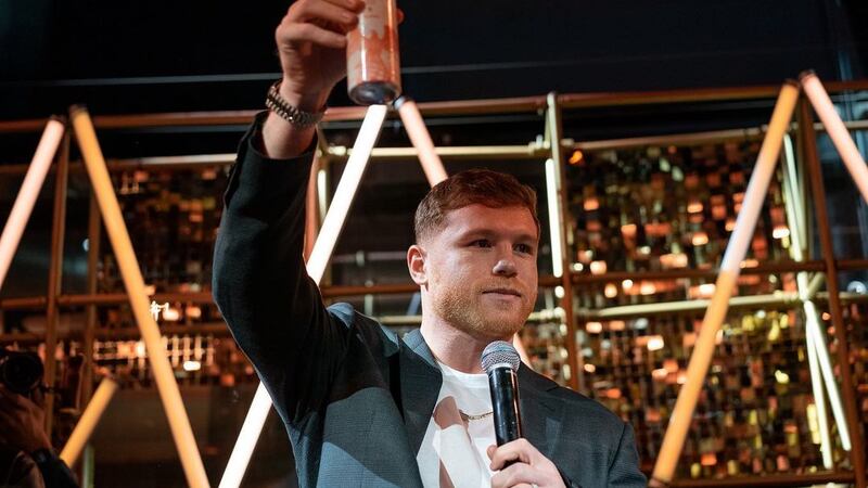 ‘Canelo’ revela que sí sacó gente de los XV años de su hija: ‘Nada que ver con los artistas’