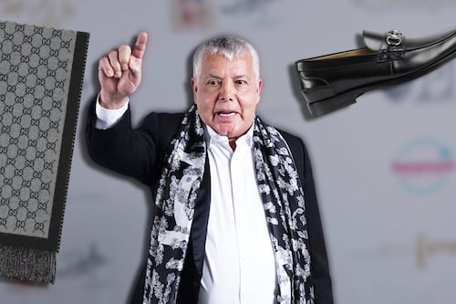 Mitzy ft. Gucci: ¿Cuánto cuestan la bufanda y zapatos que usó el diseñador mexicano?