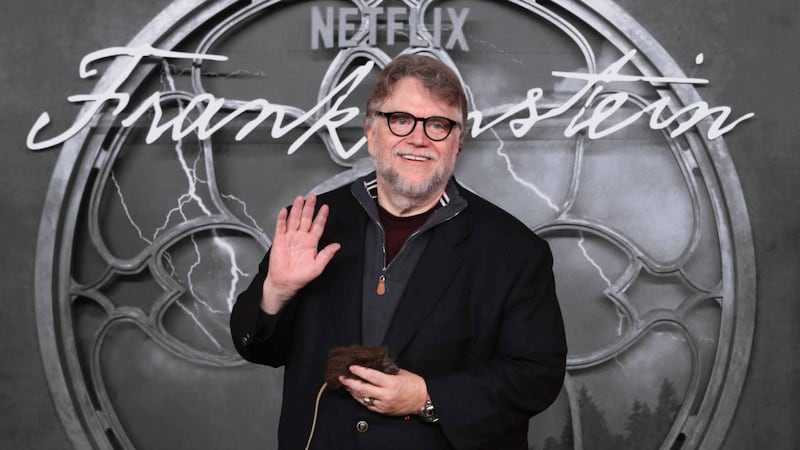 Guillermo del Toro anuncia muerte de su hermano: ‘El corazón puede romperse y seguir latiendo’