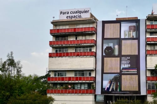 Nueva estética urbana: Transforman un billboard de Periférico en espacio con arte