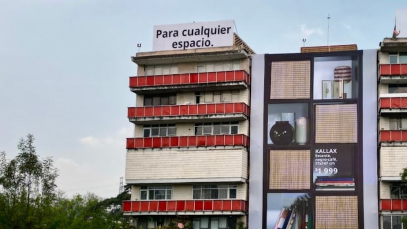 Nueva estética urbana: Transforman un billboard de Periférico en espacio con arte