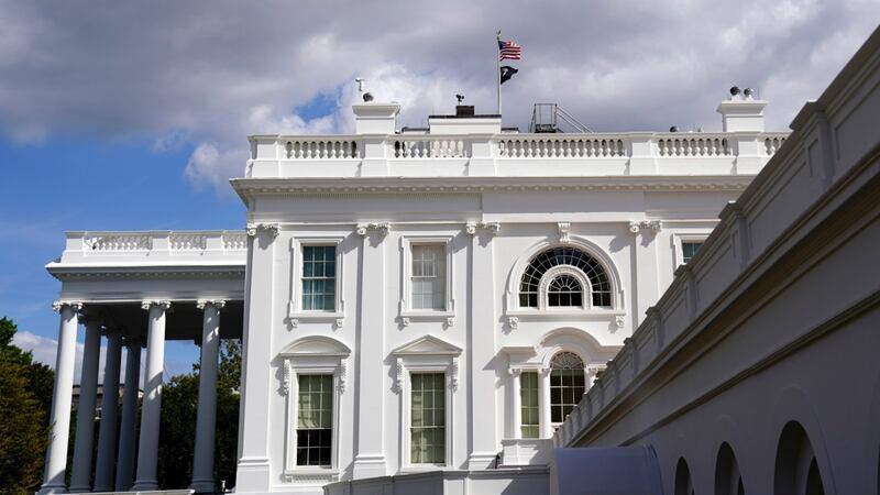 Senadores aprueban plan para pagar la nómina a funcionarios afectados por el cierre de gobierno de EU
