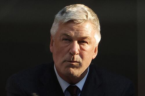 Con juicio en puerta Alec Baldwin regresa como protagonista al rodaje de ‘Rust’