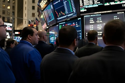 Wall Street pierde tras decisión de la Fed: ¿Cómo cierra HOY?