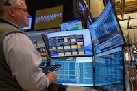 Wall Street rescata la jornada: Cierra con números positivos