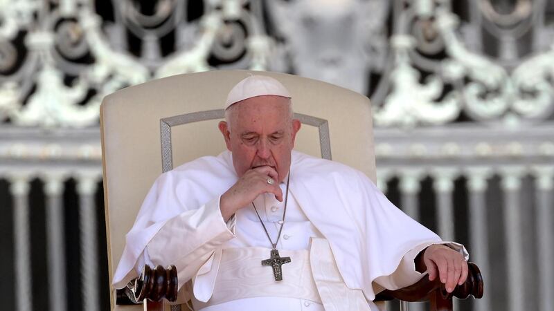 Papa Francisco se encuentra ‘mejor’ y sin fiebre tras problema de inflamación pulmonar