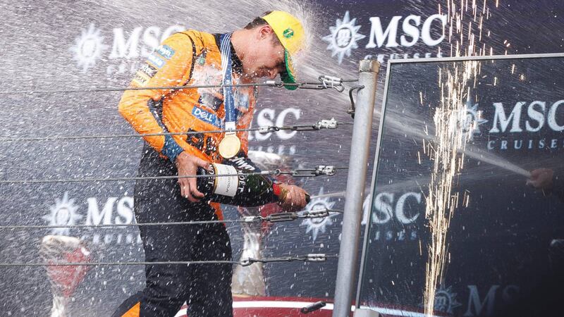 ¡Tremenda samba en el GP de Brasil 2025! Norris domina, pero Verstappen es el rey de las remontadas